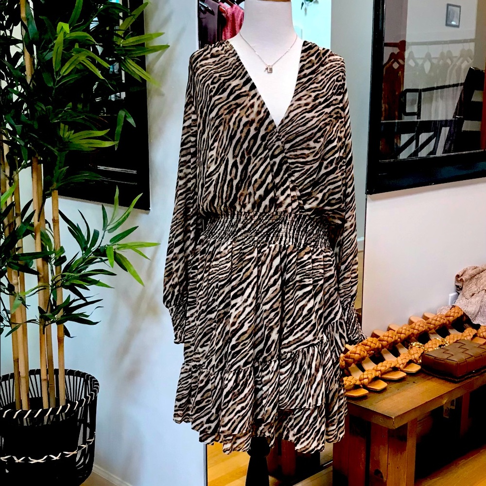 Michael Kors Animal Print Dress, XL, EUC, Ruffle Detail, V-neck, Wrap Style